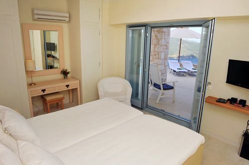 Urania Luxury Villas Pondi Esterno foto